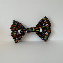 Load image into Gallery viewer, Colored Pumpkin Bowtie
