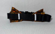 Load image into Gallery viewer, Leaf Bowtie
