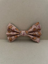 Load image into Gallery viewer, Sale~ Medium Bowtie
