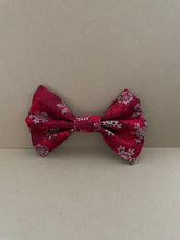 Load image into Gallery viewer, Sale~Red Snowflakes Bowtie

